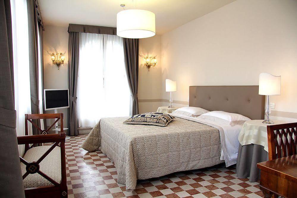 Domus Dotti V Guest House Τρεβίζο Εξωτερικό φωτογραφία